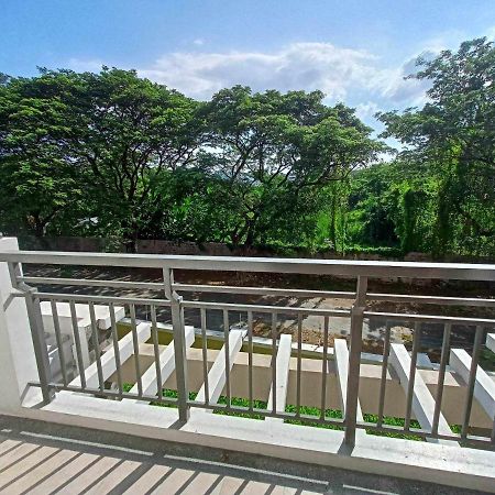 Acacia Estates Taguig Apart otel Manila Dış mekan fotoğraf