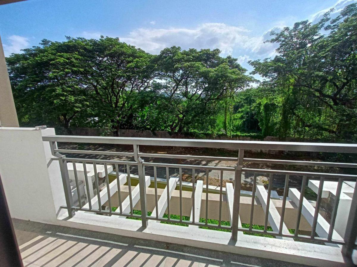 Acacia Estates Taguig Apart otel Manila Dış mekan fotoğraf